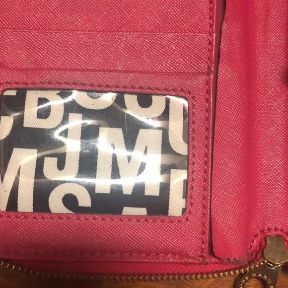 Marc Jacobs Oversized Zip Around Wallet - Picture 8 of 10